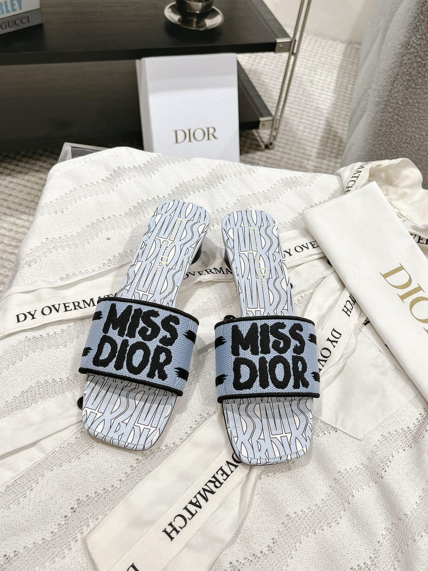 디올 DIOR 드웨이 코튼 샌들 (해외배송)