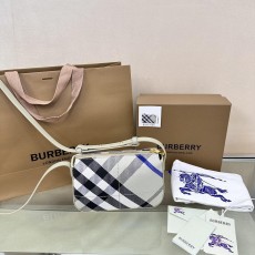 버버리 스닙 크로스 바디 백 (해외배송)