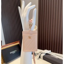 샤넬 다이아몬드 자수 체인 카드홀더 (해외배송)