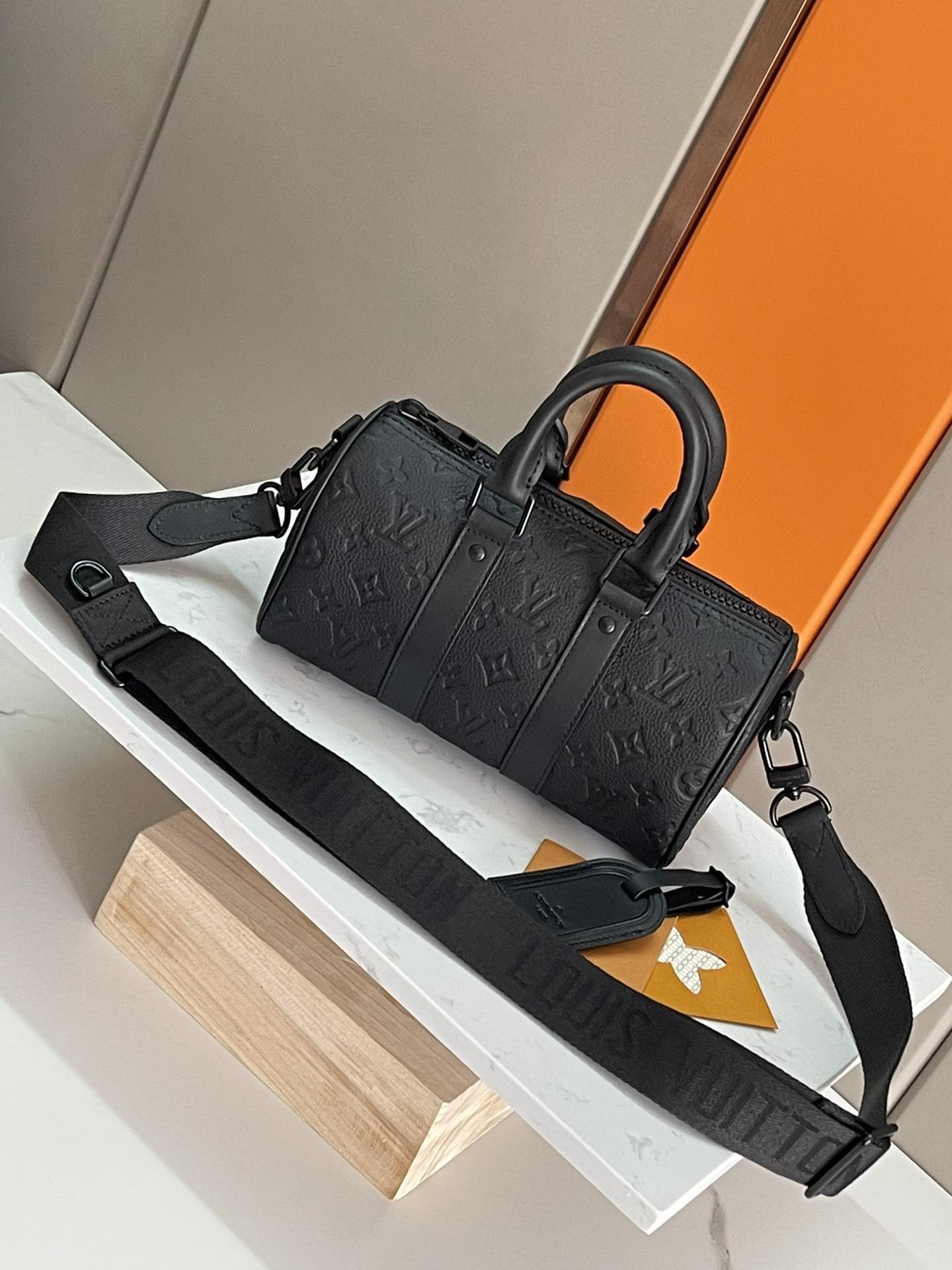 루이비통 Keepall 25 핸드백 (해외배송)