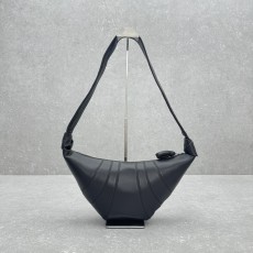 정품급 르메르 남녀공용 가방 / 길이 46cm x 너비 22cm x 높이 7cm / 바로출고