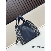 디올 시그니처 버킷백 (해외배송)