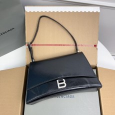 발렌시아가 크러쉬 숄더백 (해외배송)