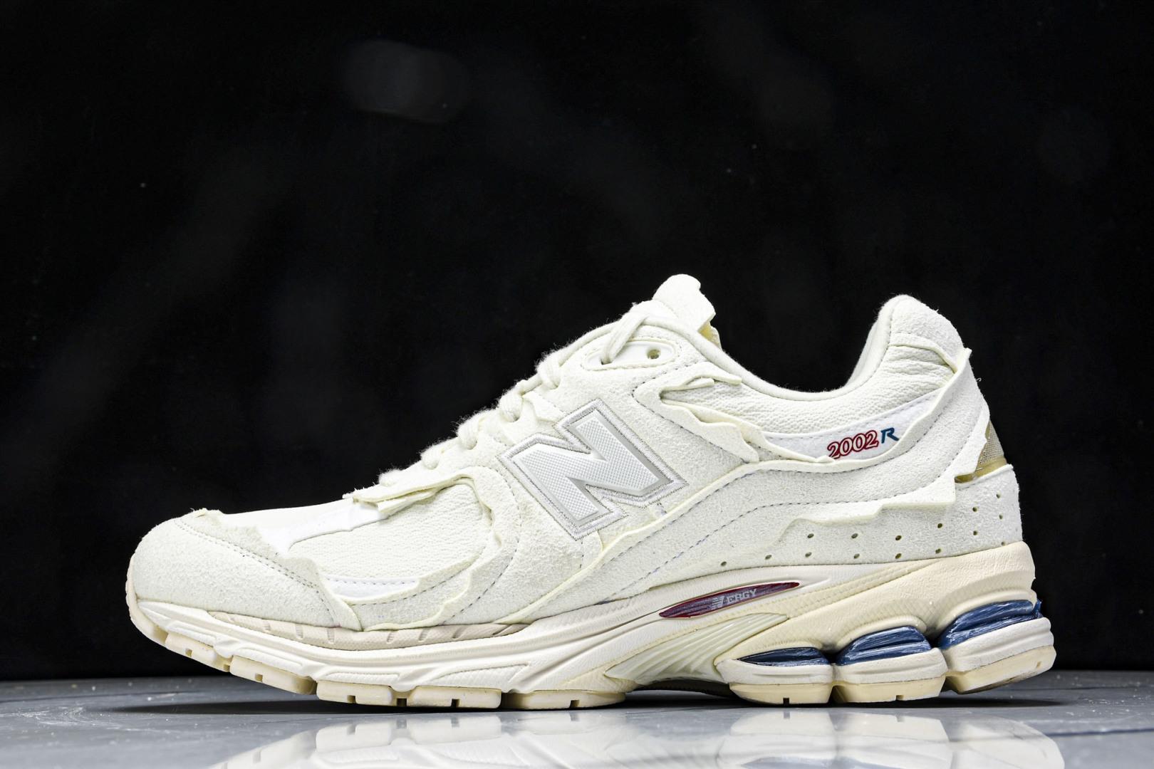 뉴발란스 NB 2002R 스니커즈 (해외배송)