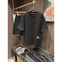버버리 남성 캐주얼 라운드넥 반팔 반바지 세트  (해외배송)