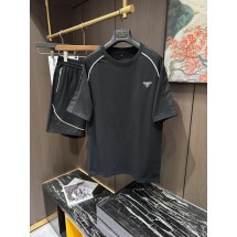 프라다 남성 캐주얼 라운드넥 반팔 반바지 세트 (해외배송)