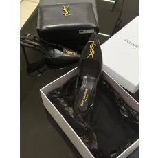 입생로랑 골든 레터 로고 포인트 하이힐 (해외배송)