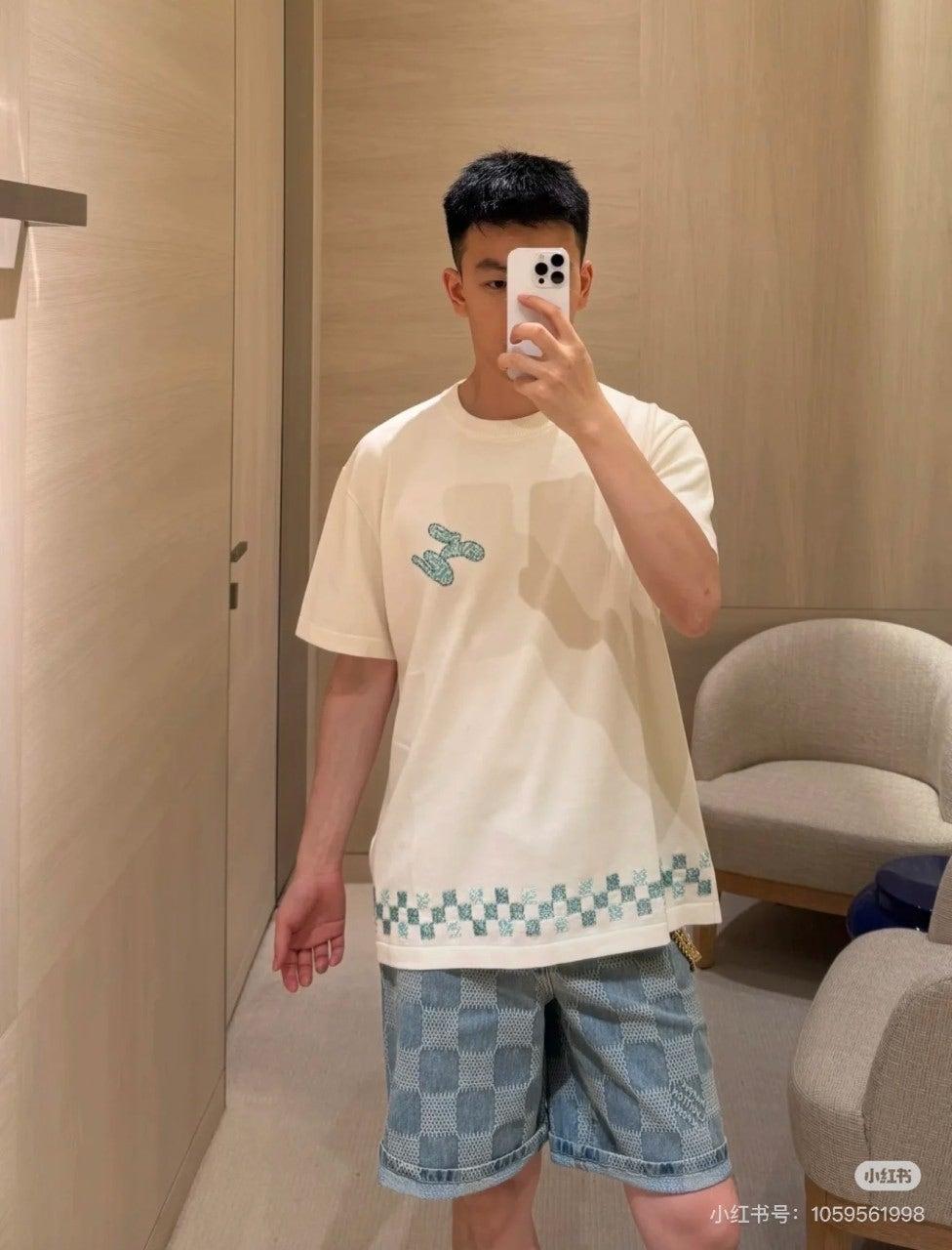 루이비통 25SS 체커보드 밑단 라인스톤 자수 반팔 (정품급 해외배송)