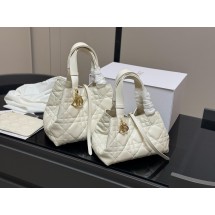 디올 뚜주흐 쇼퍼백 (해외배송)