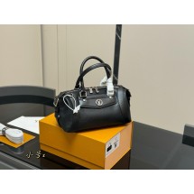 루이비통 바이커 백 3컬러 (해외배송)